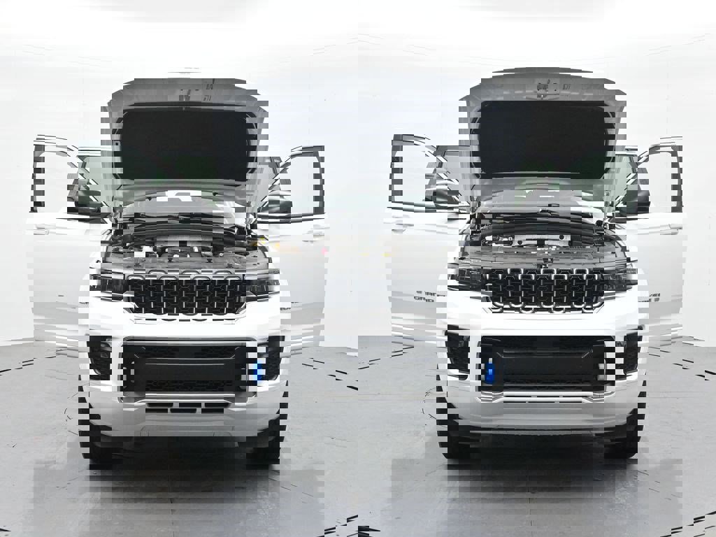 Used 2023 Jeep Grand Cherokee Overland image 36