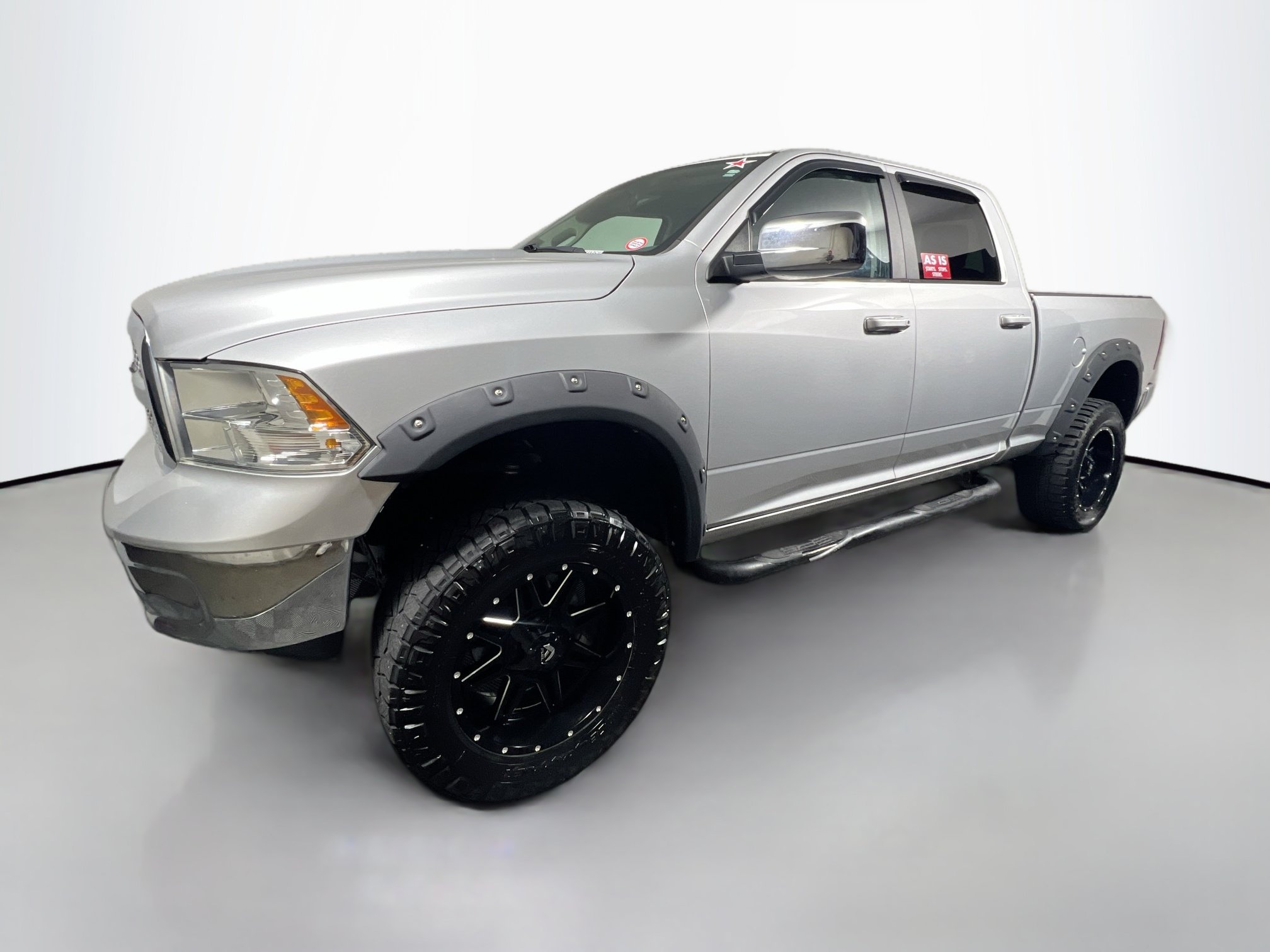 Used 2019 RAM 1500 Classic SLT AWD/4WD image 9
