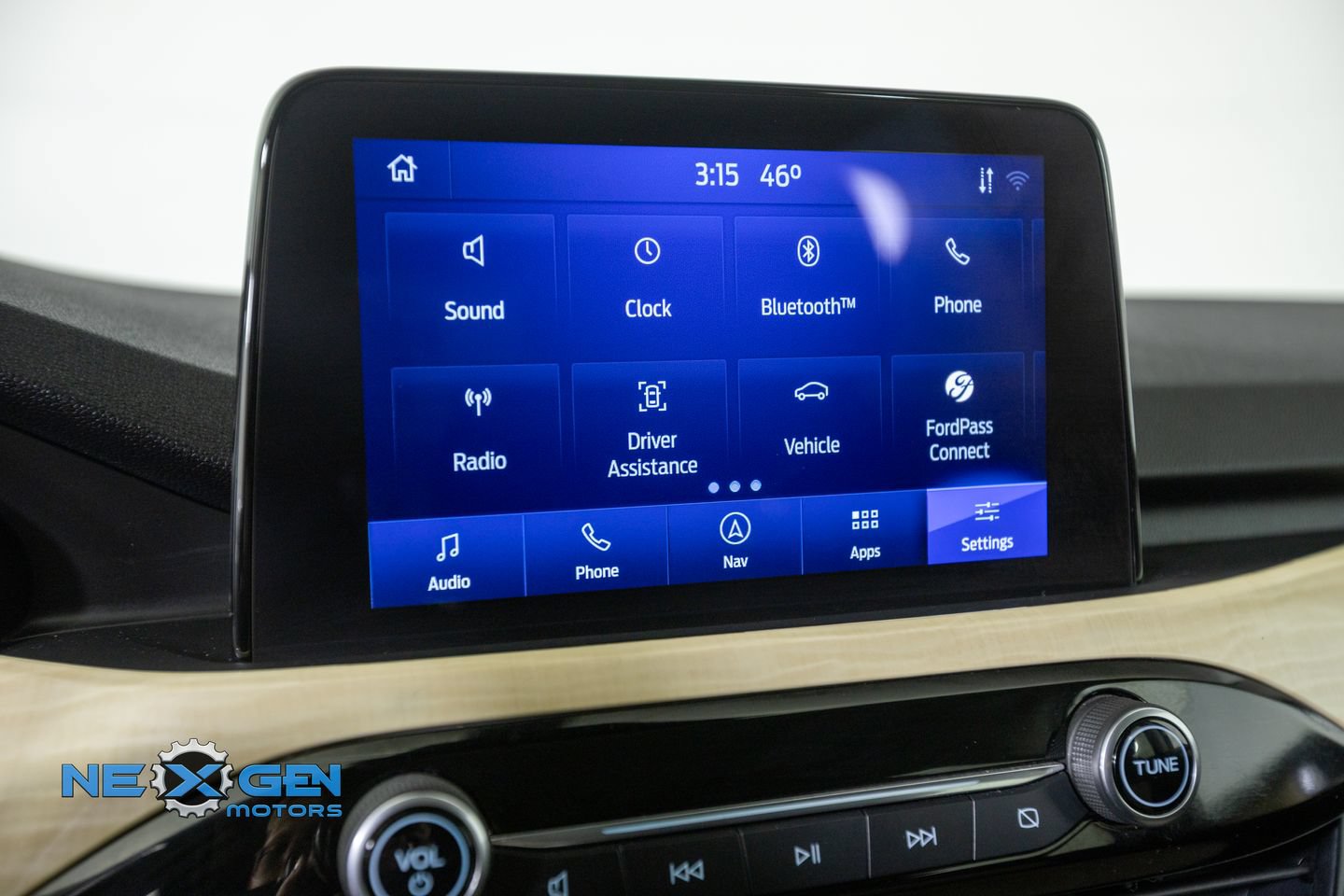 Used 2021 Ford Escape Titanium w/ Titanium Elite Package AWD/4WD image 23