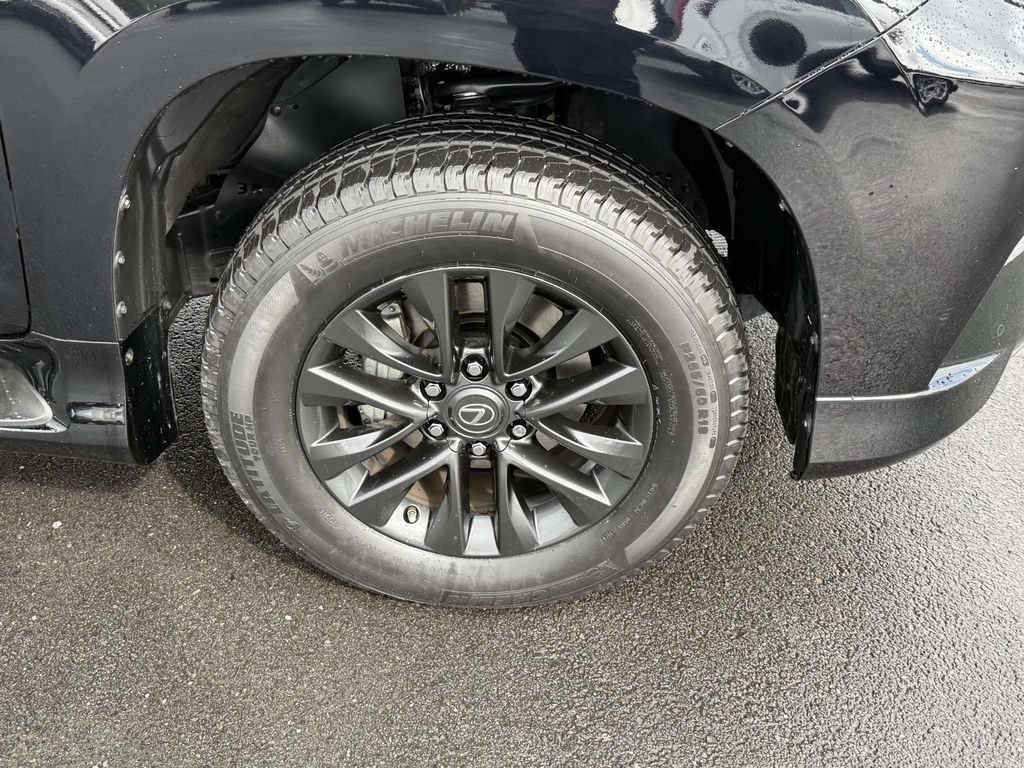 Used 2023 Lexus GX 460 Premium w/ Premium Package AWD/4WD image 7