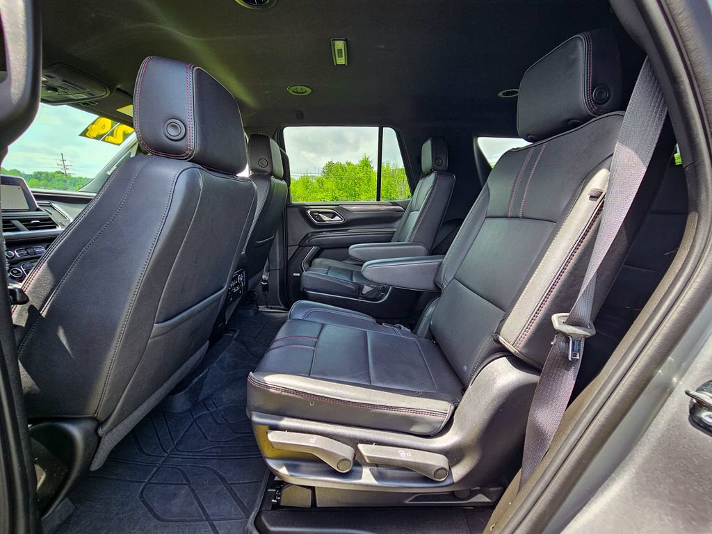 Used 2024 Chevrolet Tahoe RST w/ Luxury Package AWD/4WD image 31