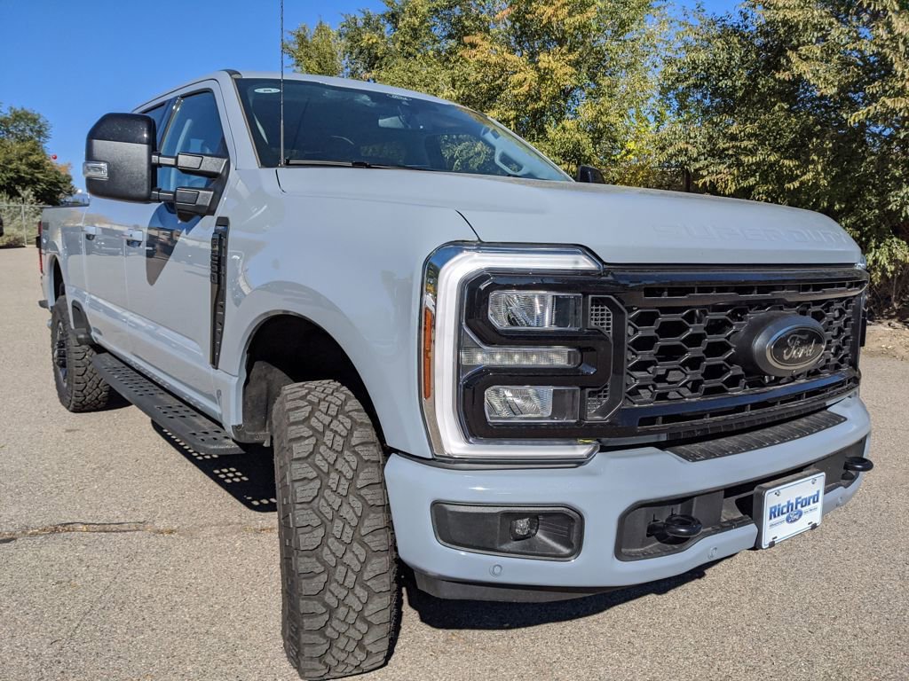New 2025 Ford F250 Lariat w/ Lariat Ultimate Package