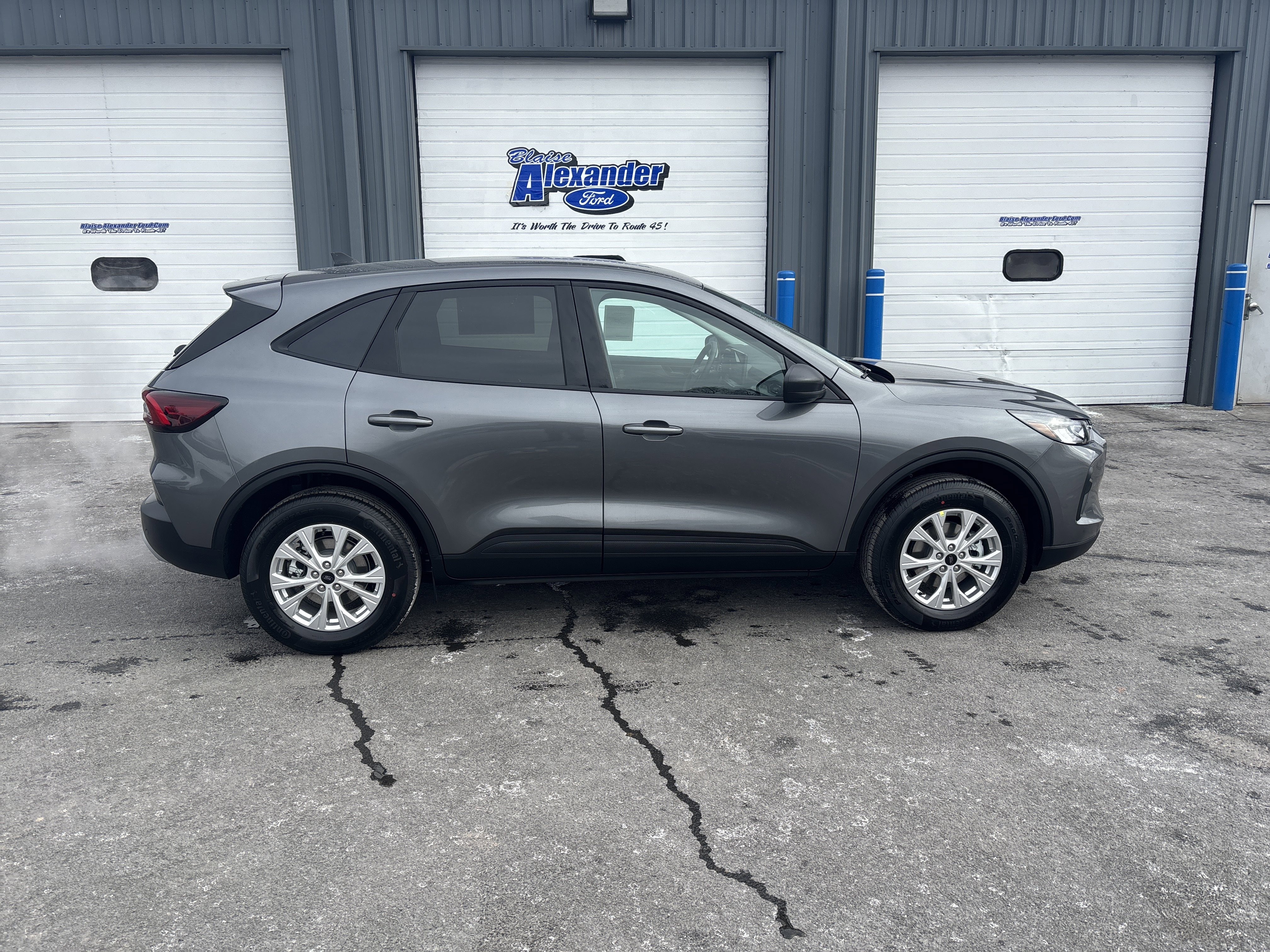 New 2026 Ford Escape Active w/ Tech Pack #1 AWD/4WD image 2