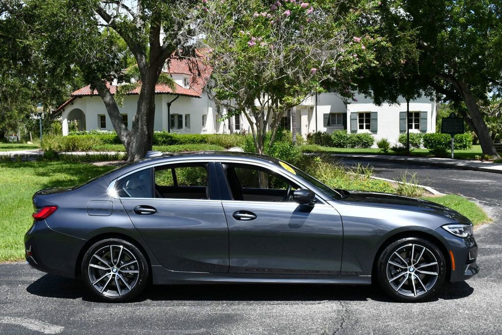 Used 2020 BMW 330i Sedan w/ Premium Package image 31