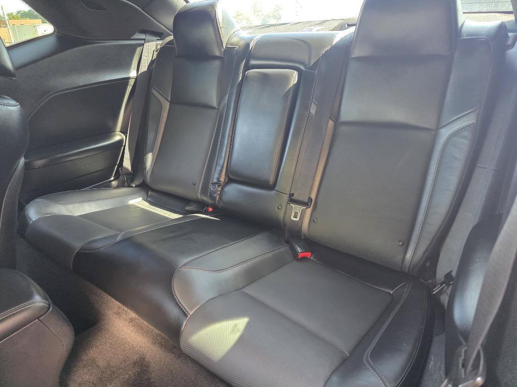 Used 2015 Dodge Challenger R/T Plus RWD image 17