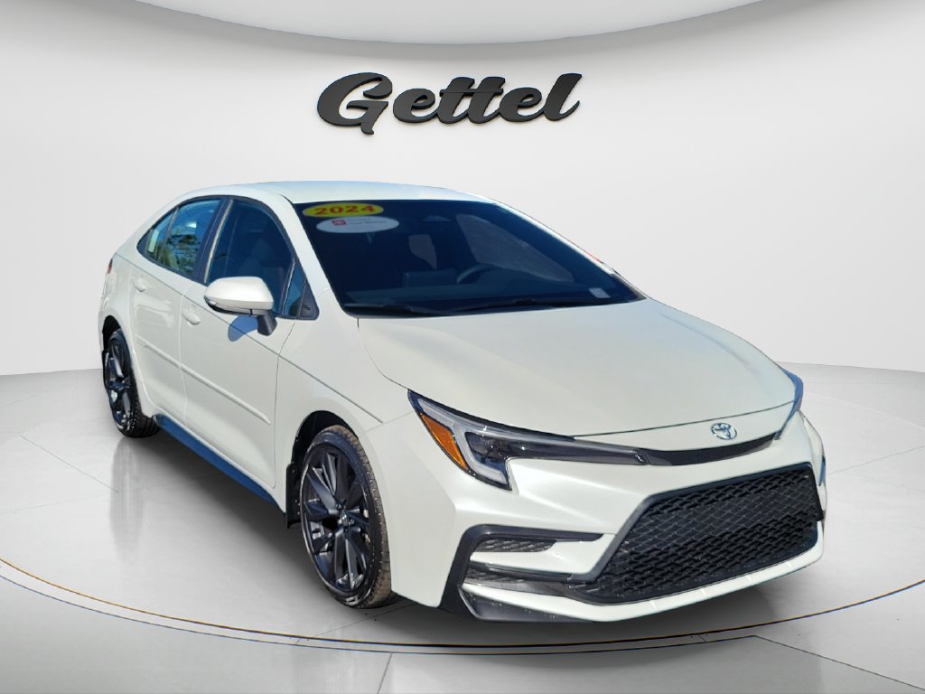 Used 2024 Toyota Corolla SE FWD image 3