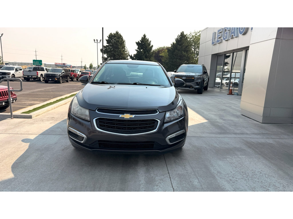 Used 2015 Chevrolet Cruze LT FWD image 4