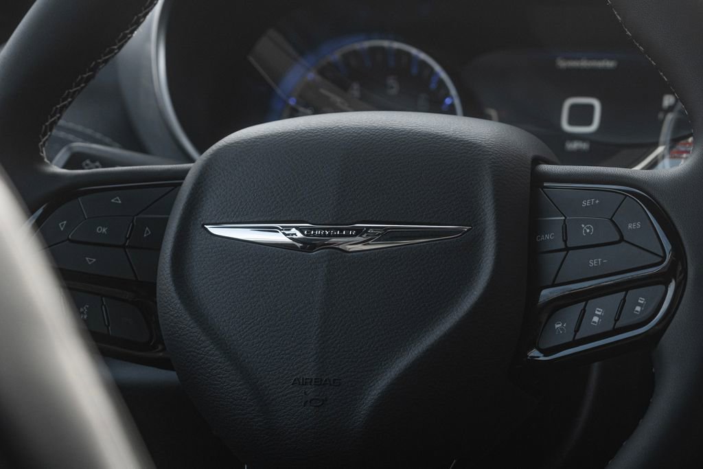 New 2026 Chrysler Pacifica Limited w/ S Appearance Package image 24