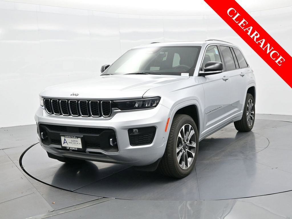 Used 2023 Jeep Grand Cherokee Overland image 2