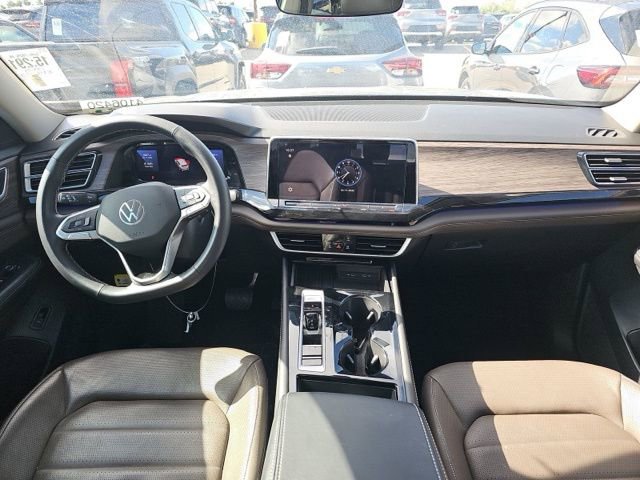 Used 2025 Volkswagen Atlas SEL image 13