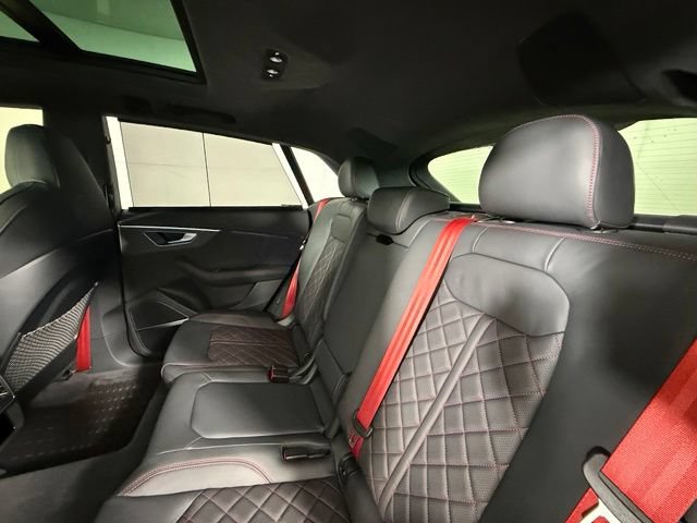 Used 2026 Audi SQ8 Prestige AWD/4WD image 26