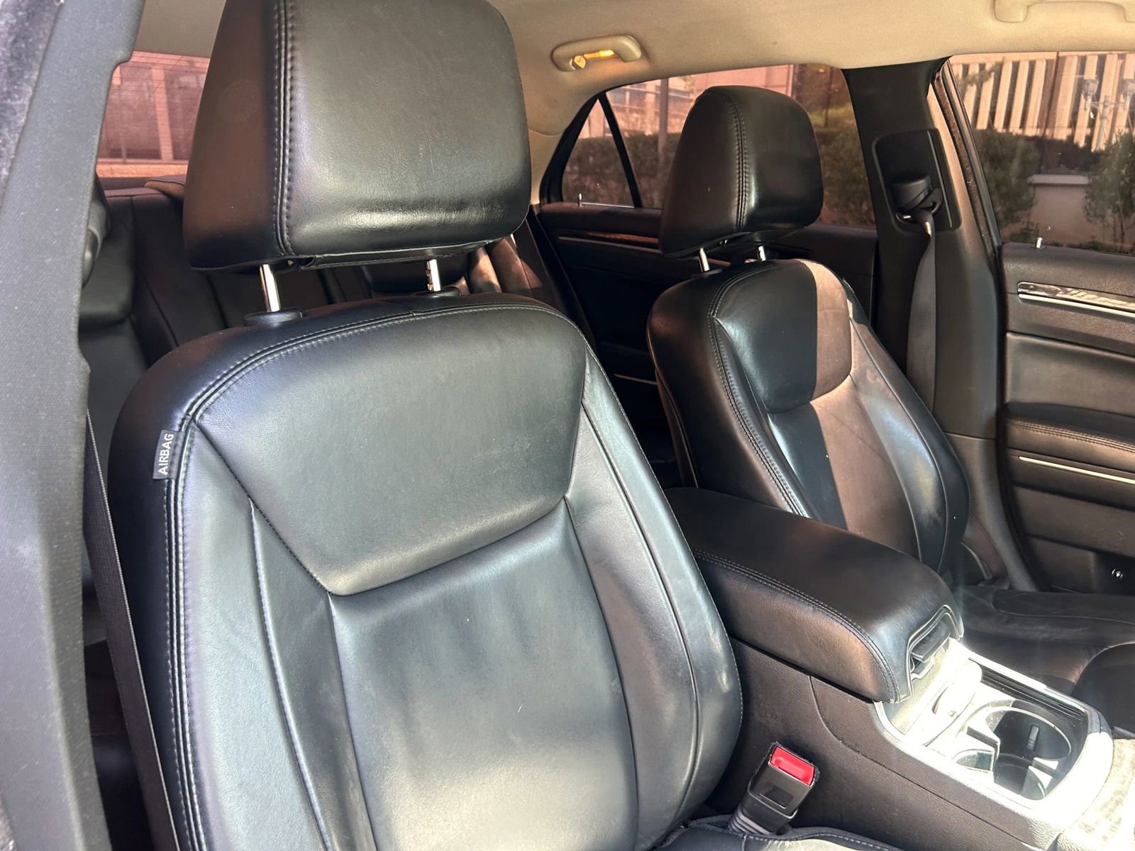Used 2016 Chrysler 300 Limited RWD image 31