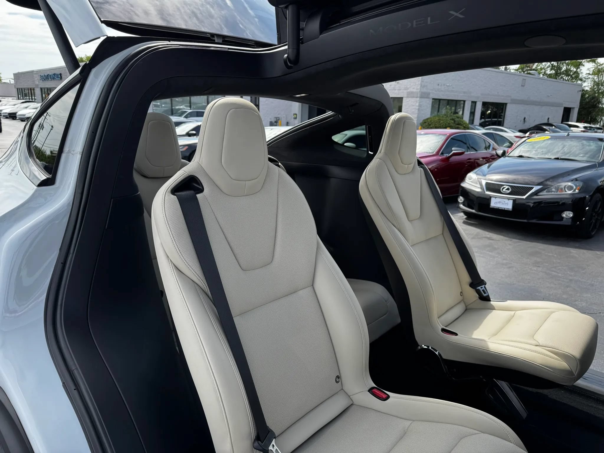 Used 2022 Tesla Model X AWD/4WD image 16