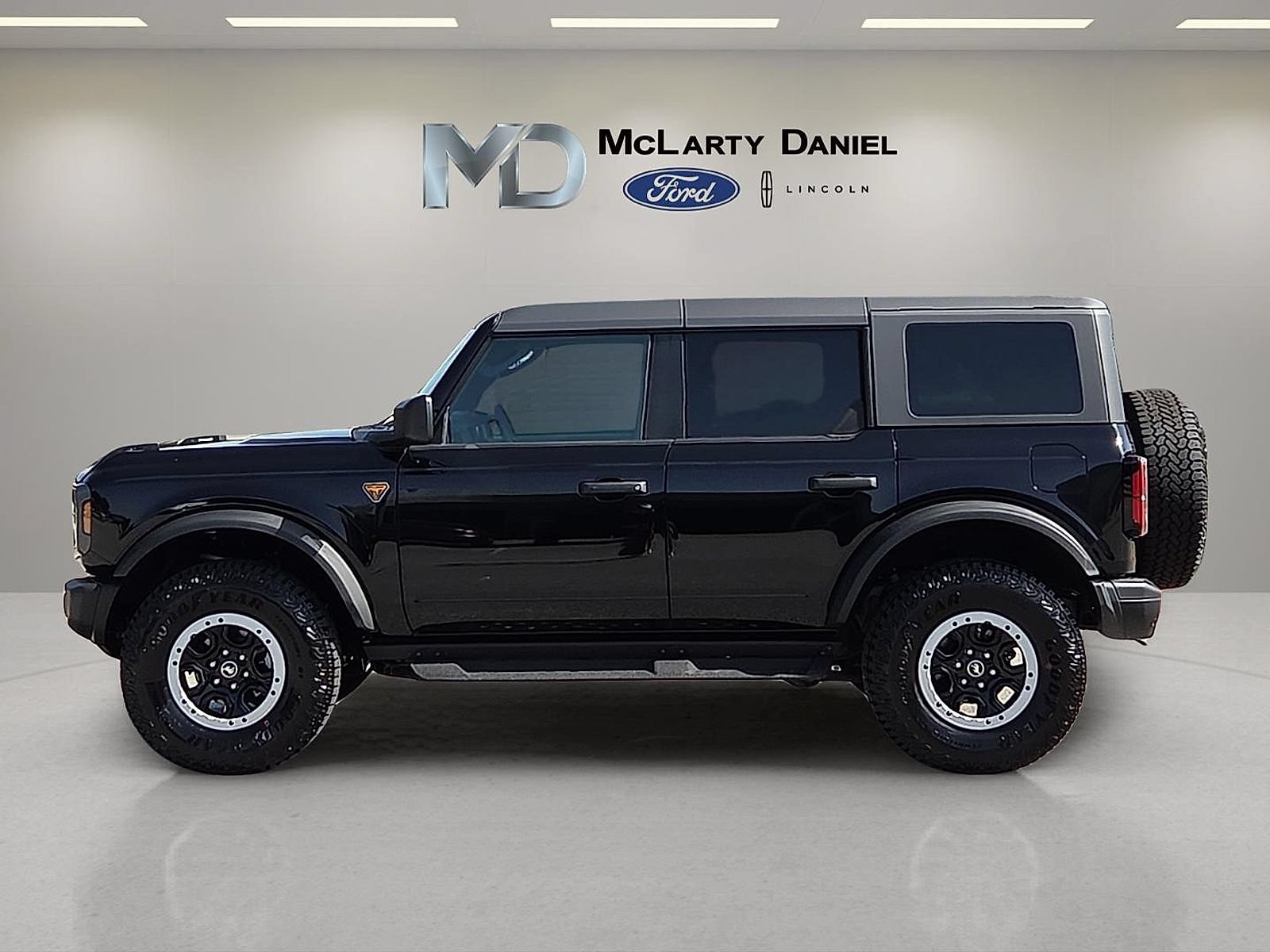 Certified 2026 Ford Bronco Badlands w/ Sasquatch Package AWD/4WD image 3
