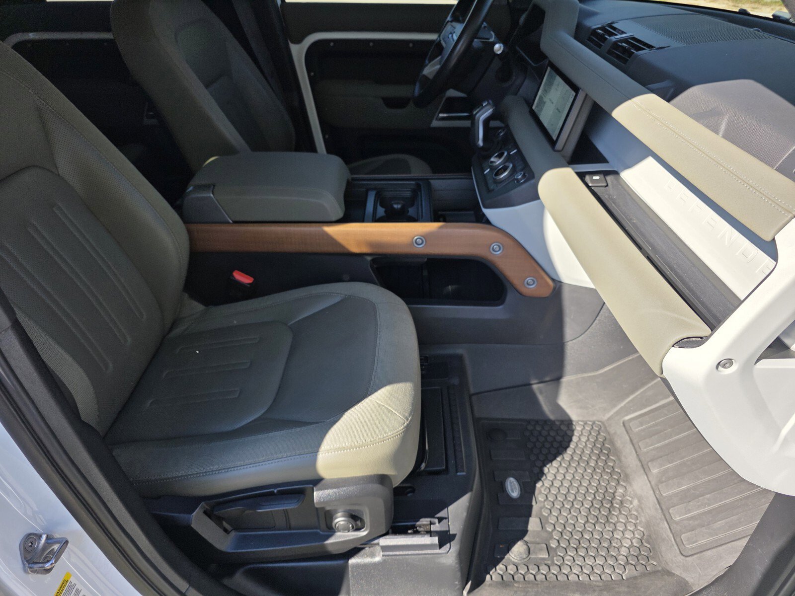 Used 2020 Land Rover Defender 110 S image 3