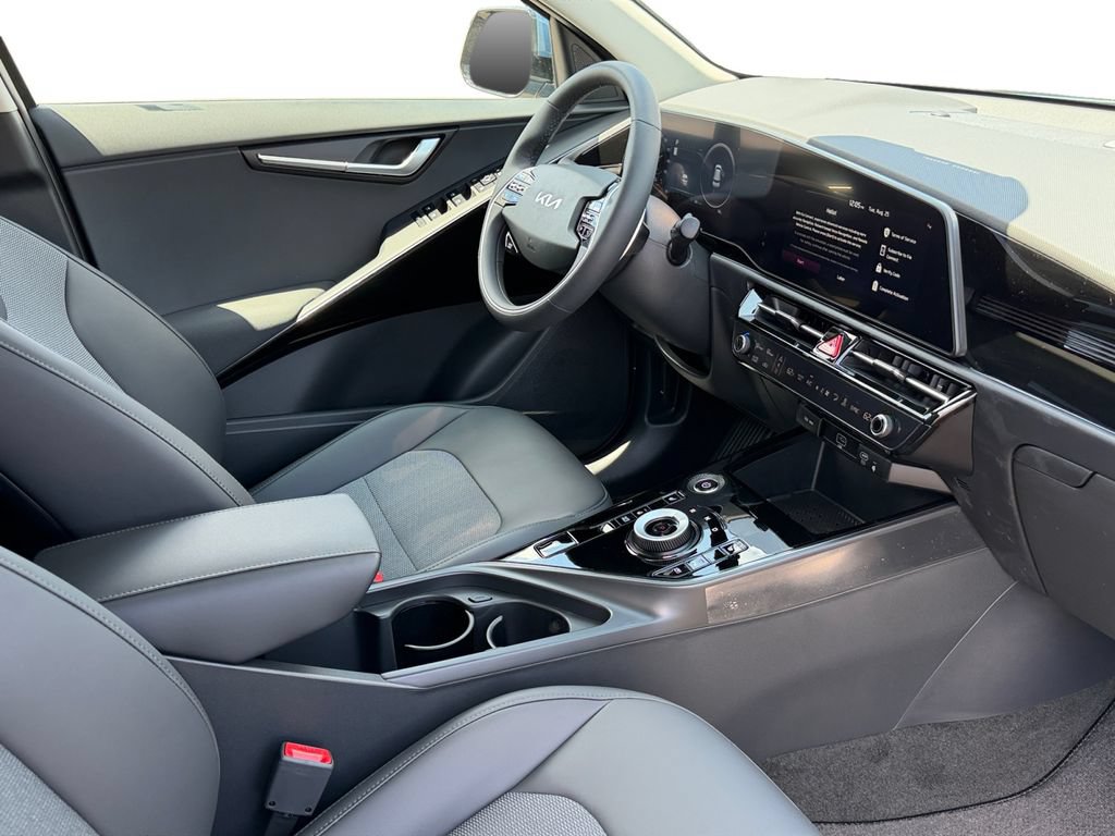 New 2026 Kia Niro Wind FWD image 5