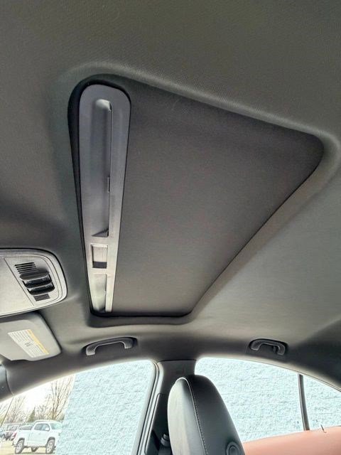 Used 2017 Buick Regal Sport Touring image 30