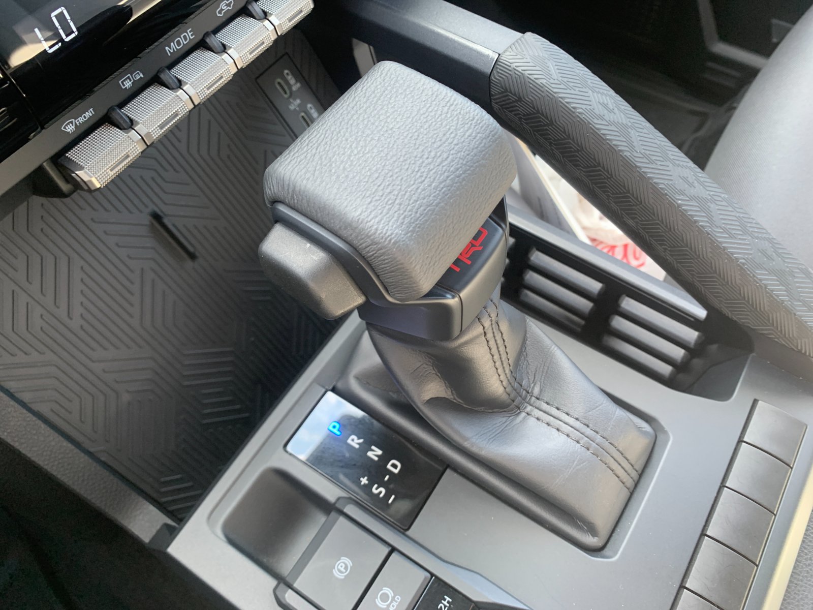 Used 2025 Toyota Tacoma TRD Sport AWD/4WD image 25