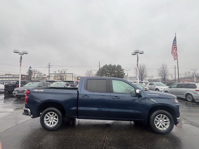 Used 2021 Chevrolet Silverado 1500 LT w/ Convenience Package II image 4