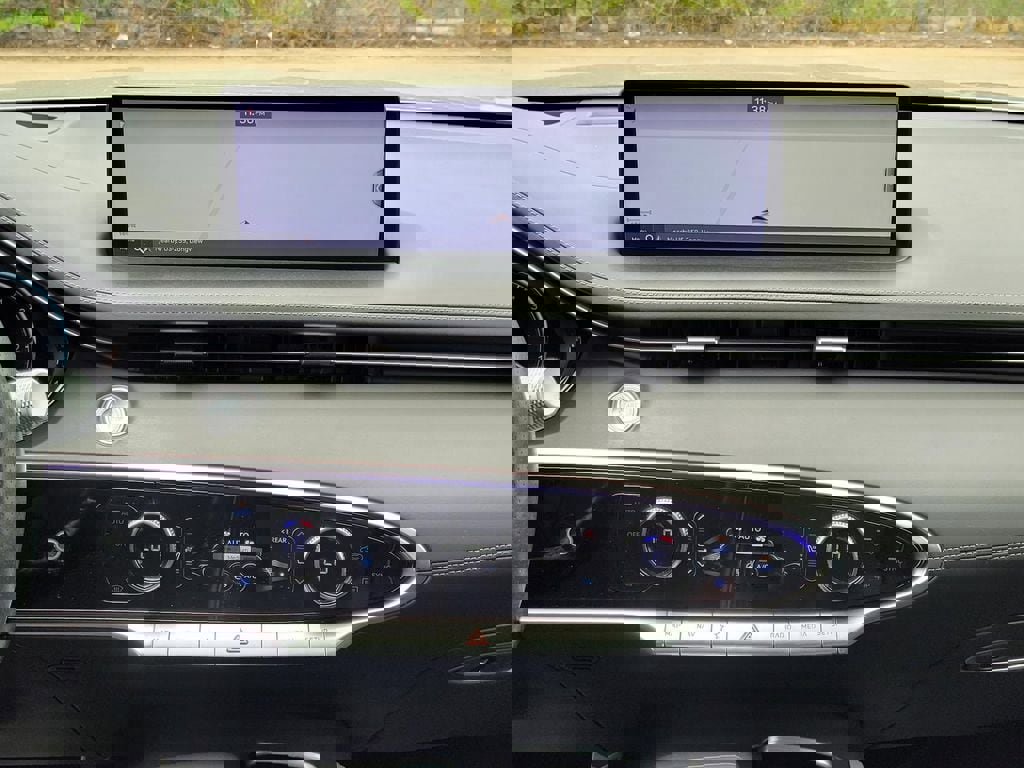 Used 2022 Genesis GV70 3.5T Sport w/ Sport Prestige Package AWD/4WD image 18