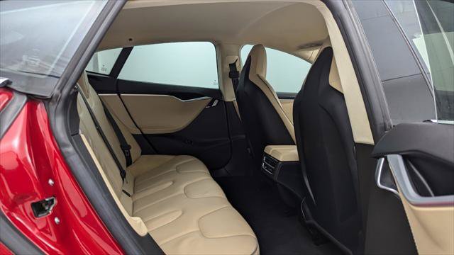 Used 2013 Tesla Model S Performance RWD image 17