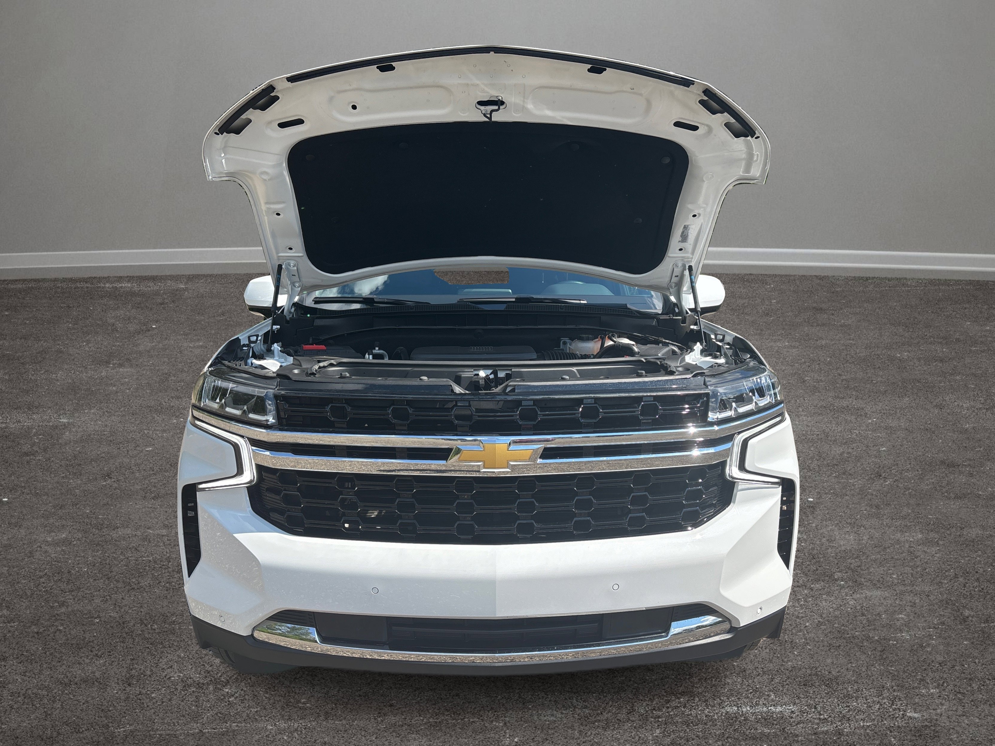 Used 2023 Chevrolet Suburban LS image 13