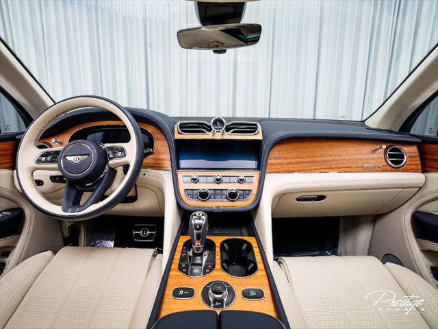 Used 2024 Bentley Bentayga AWD/4WD image 30