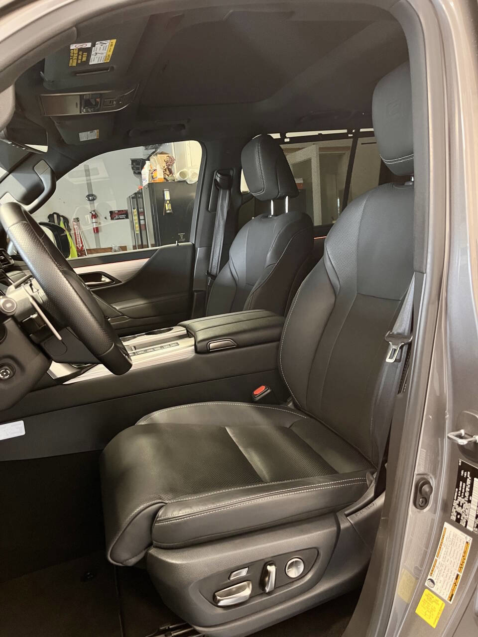 Used 2024 Lexus LX 600 F Sport image 14