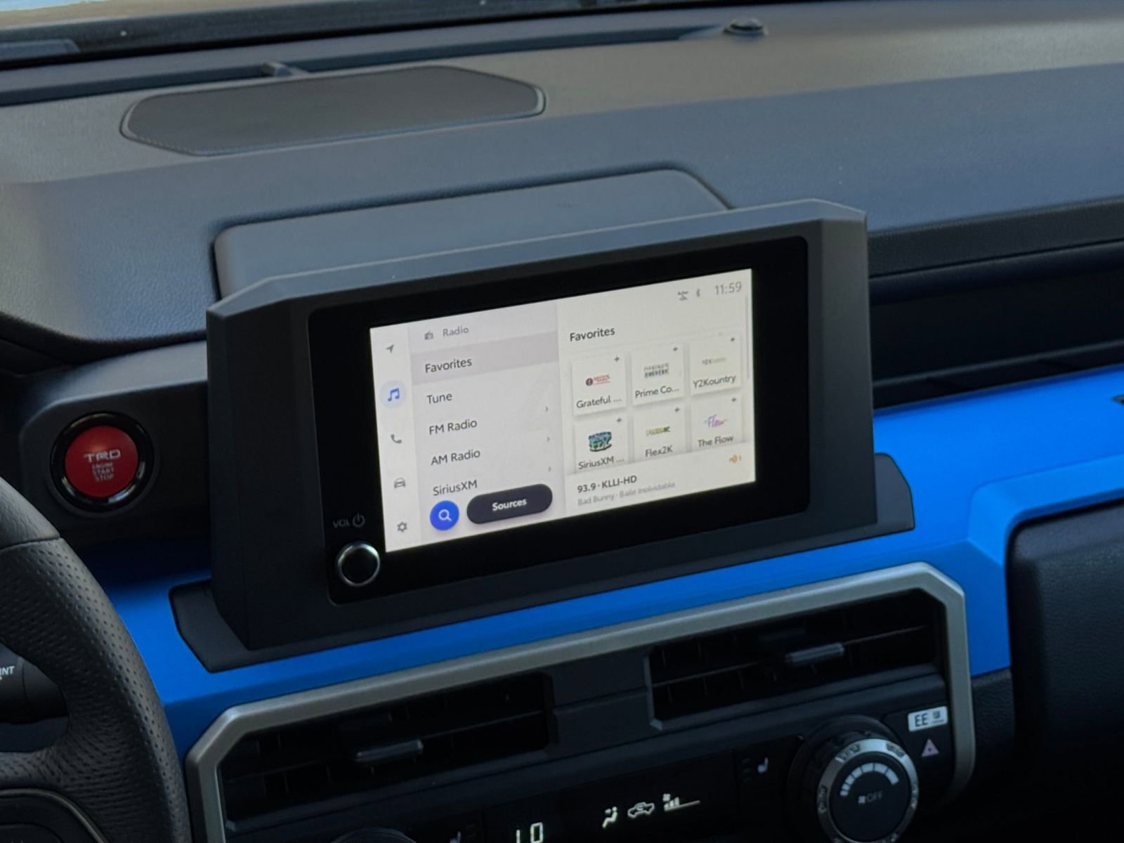 Used 2025 Toyota Tacoma TRD Off-Road image 17