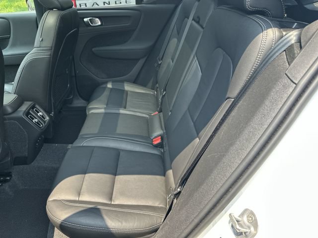 Used 2024 Volvo XC40 B5 Plus w/ Protection Package Premier AWD/4WD image 24