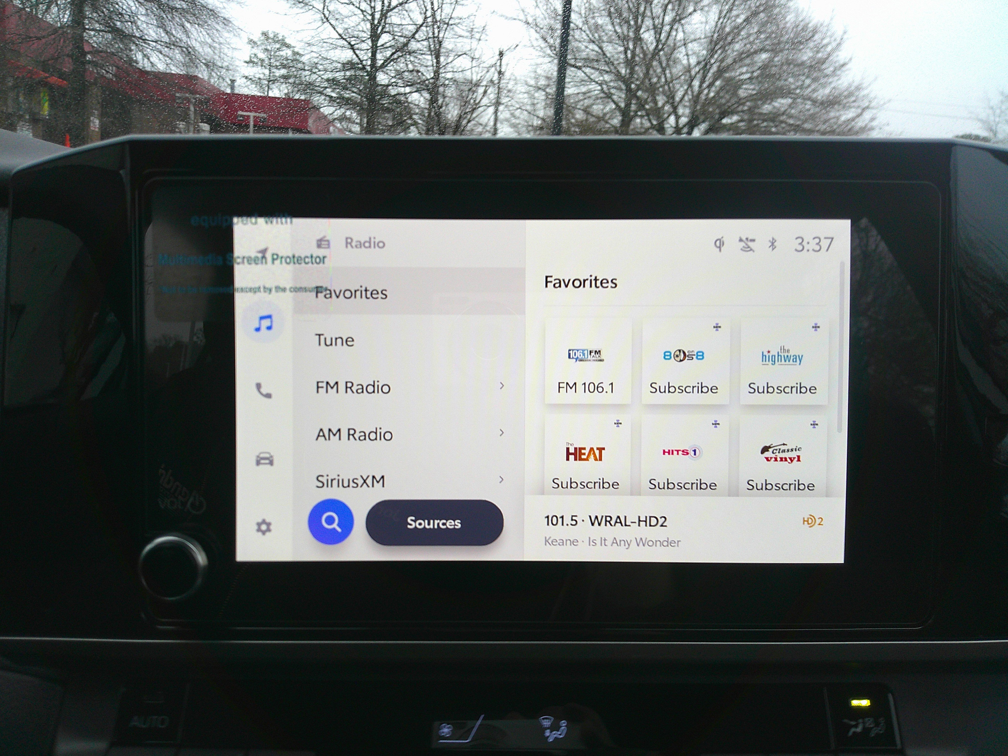 Used 2025 Toyota Camry LE image 25