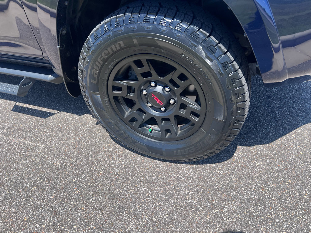 Used 2021 Toyota 4Runner SR5 Premium w/ Moonroof Package image 2