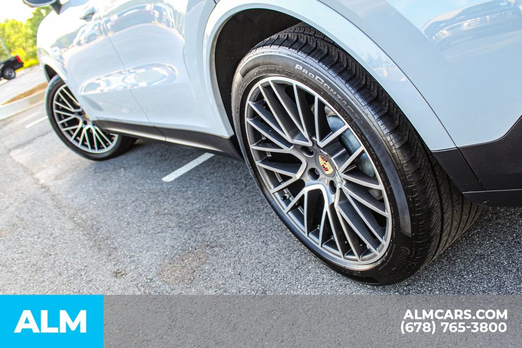 Used 2023 Porsche Cayenne S w/ Premium Package AWD/4WD image 14