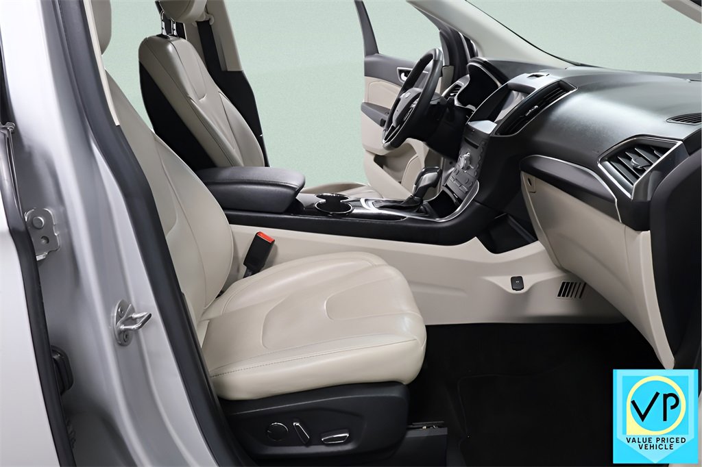 Used 2018 Ford Edge Titanium w/ Equipment Group 301A image 33