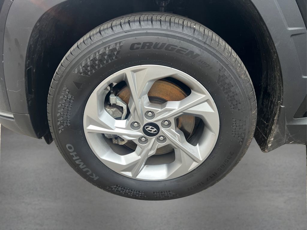 Certified 2024 Hyundai Tucson SE image 12