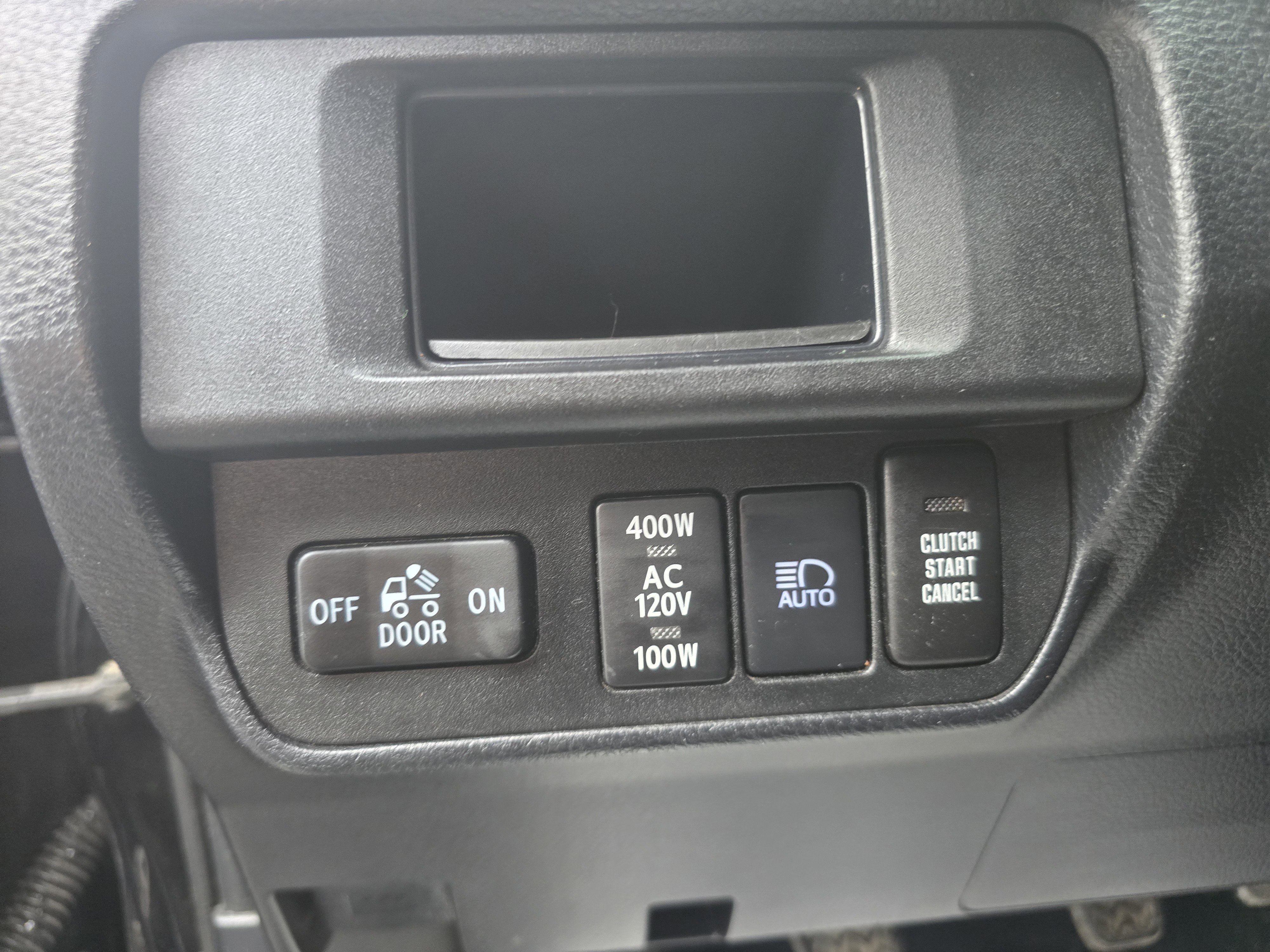 Used 2018 Toyota Tacoma TRD Off-Road image 19