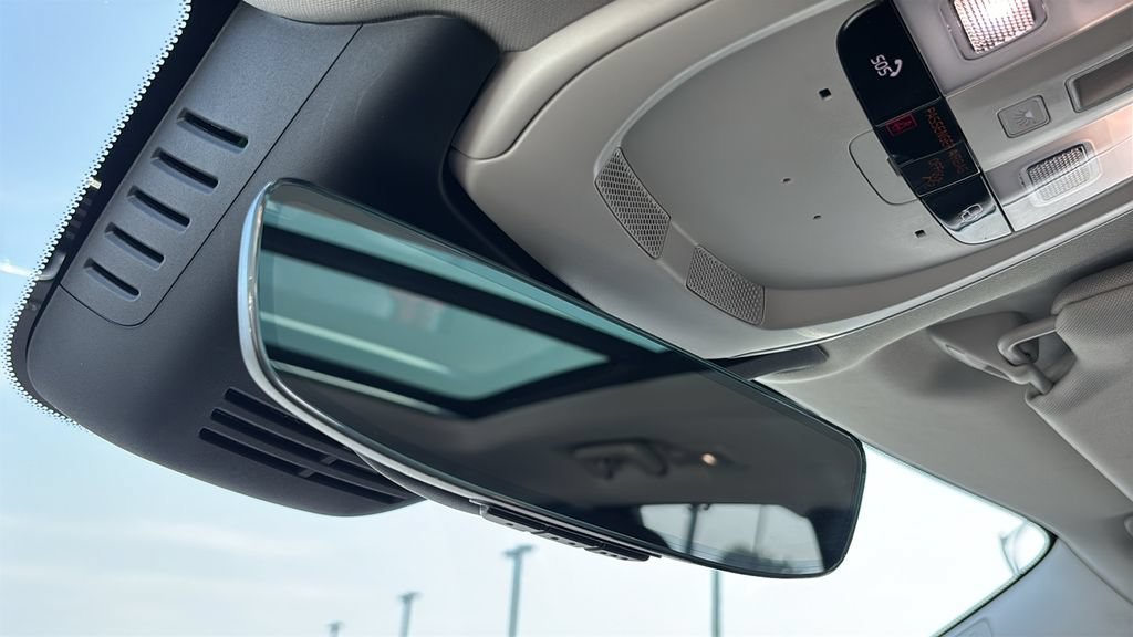 Certified 2023 Volvo XC90 T8 Ultimate AWD/4WD image 23