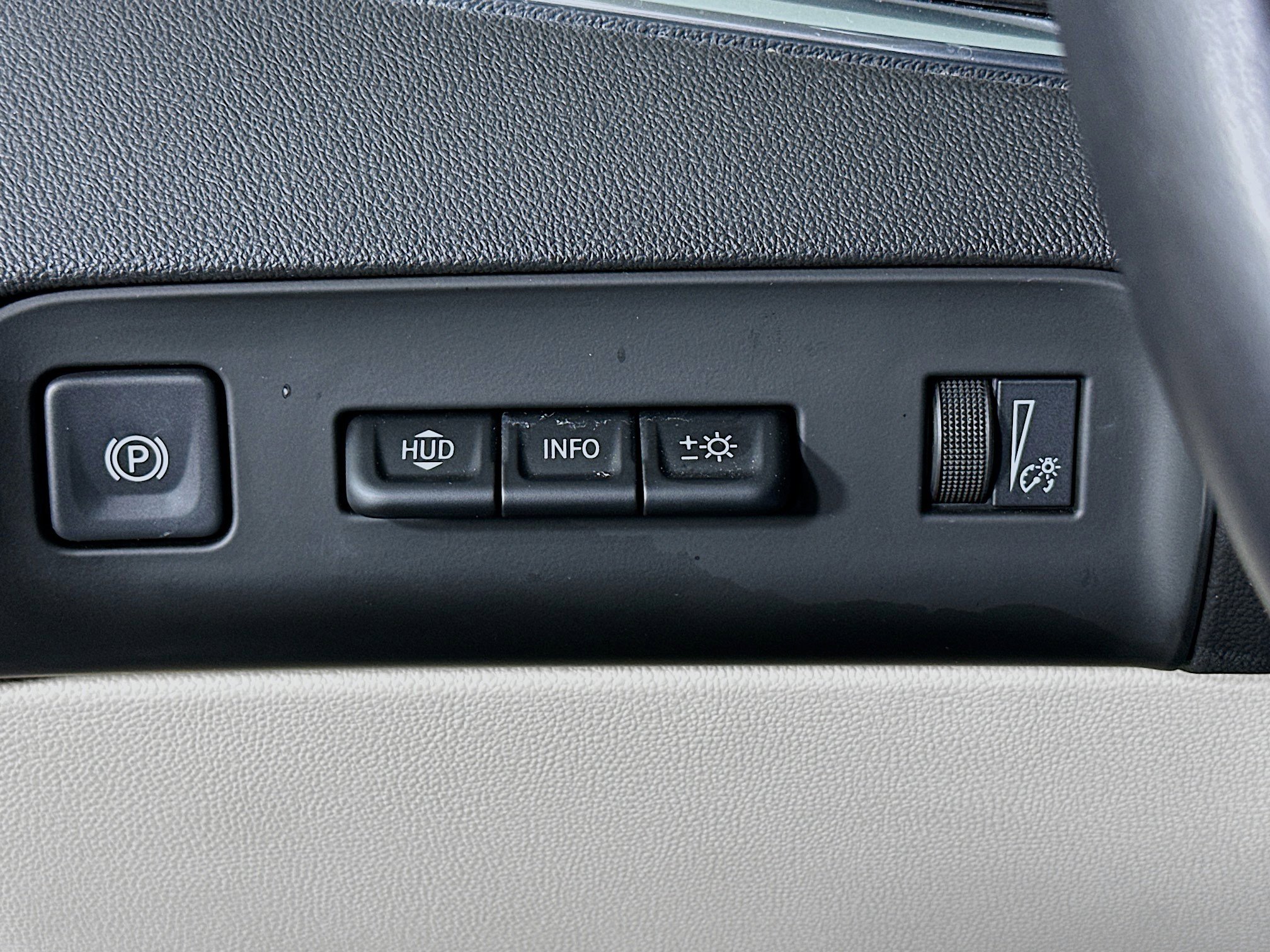 Used 2023 Buick Enclave Premium w/ Experience Buick Package image 17