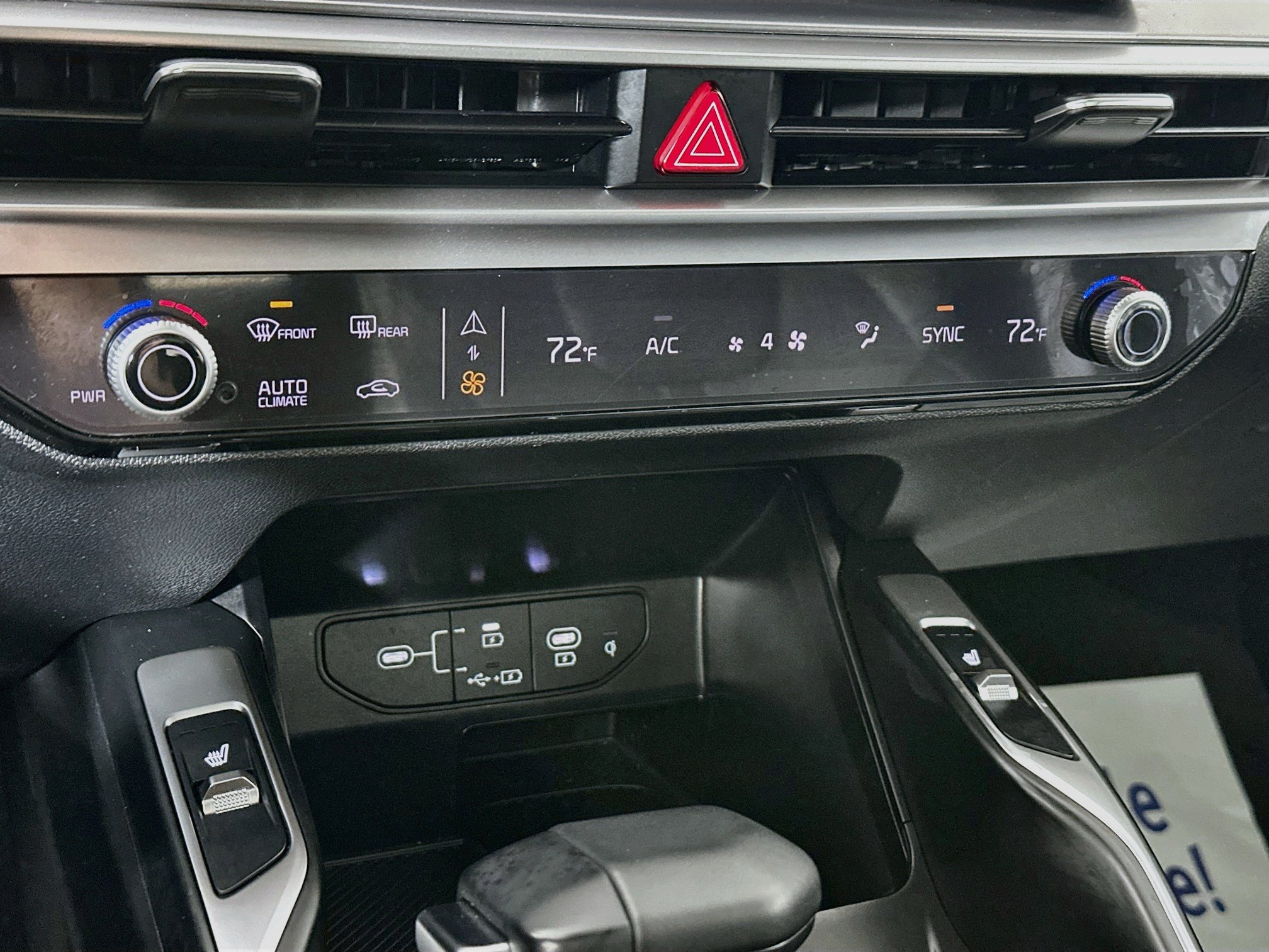 Certified 2025 Kia Sorento S w/ Panoramic Sunroof Package FWD image 16