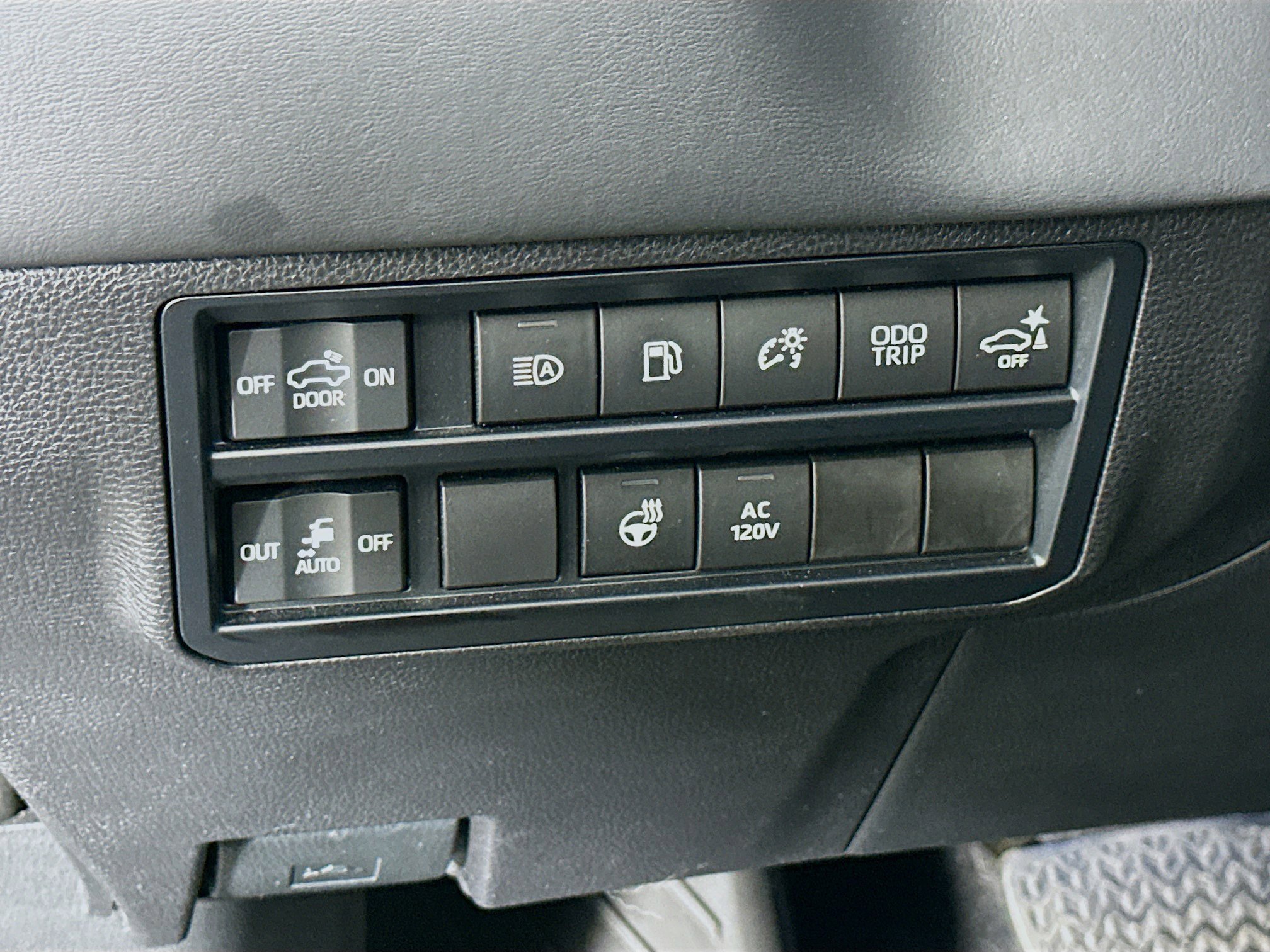 Used 2024 Toyota Tundra Platinum image 17