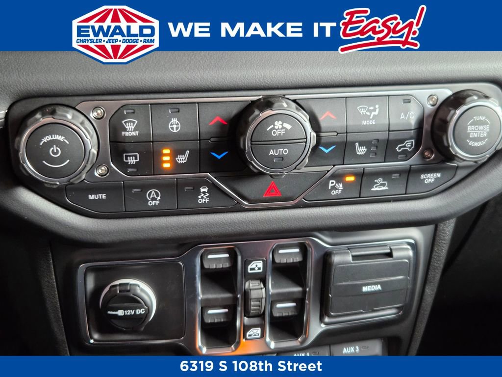 New 2026 Jeep Gladiator Mojave w/ Safety Group image 9