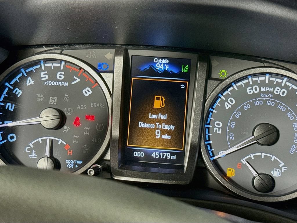Used 2022 Toyota Tacoma TRD Sport w/ Technology Package AWD/4WD image 12