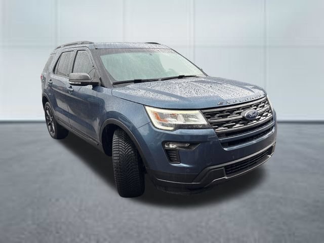 Used 2018 Ford Explorer XLT w/ Equipment Group 202A AWD/4WD image 5