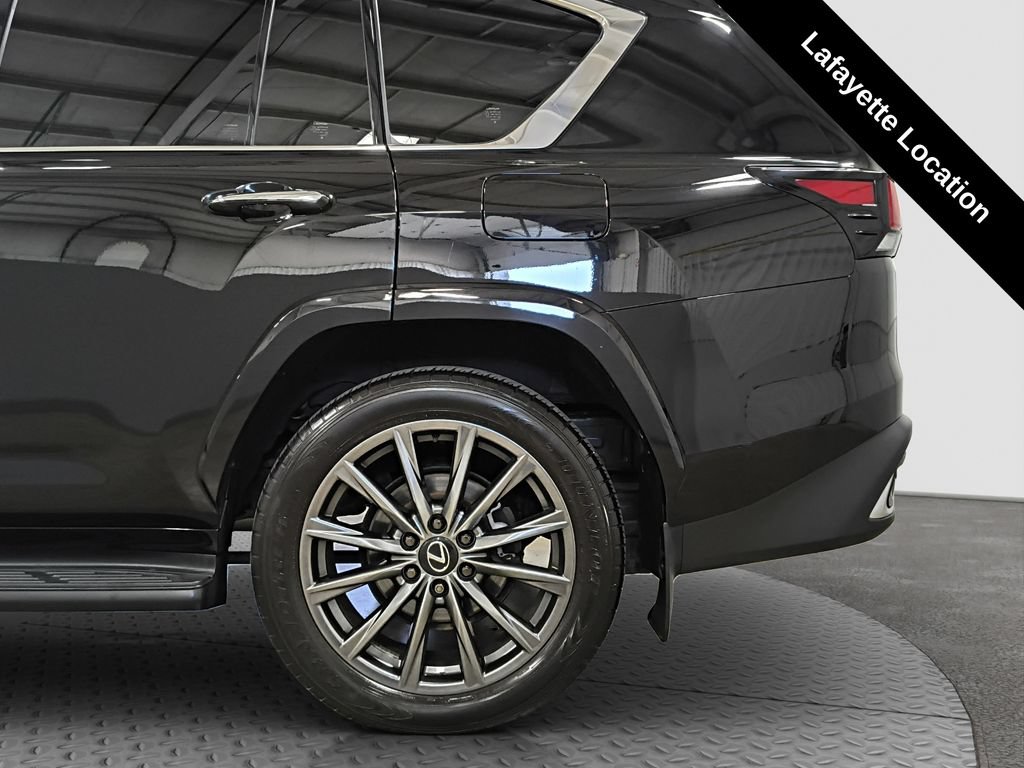 Used 2024 Lexus LX 600 F Sport AWD/4WD image 32