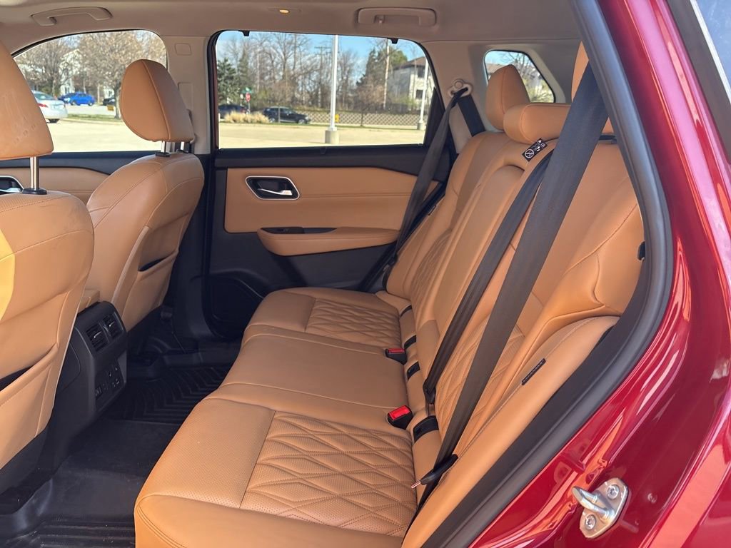 Used 2021 Nissan Rogue Platinum image 20