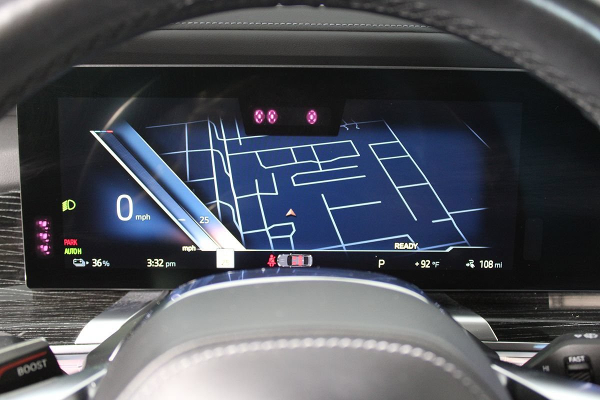 Used 2024 BMW i7 xDrive60 AWD/4WD image 16