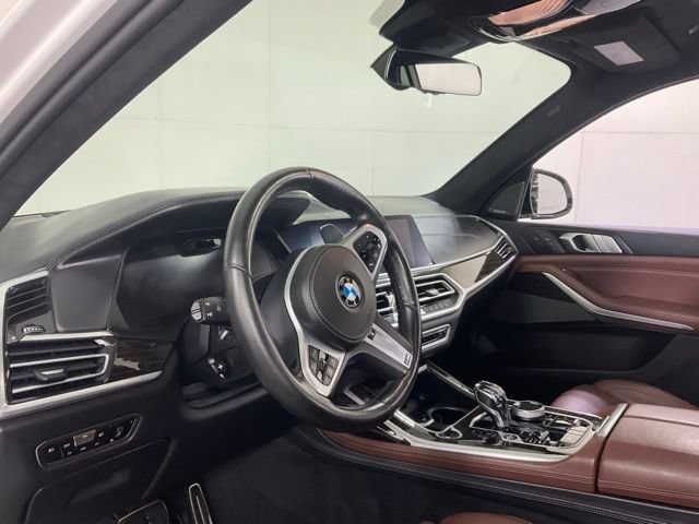 Used 2020 BMW X7 M50i w/ Dynamic Handling Package AWD/4WD image 19