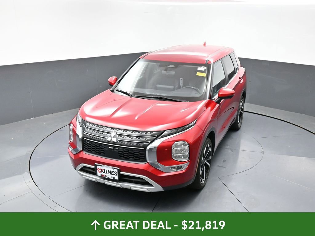 Used 2024 Mitsubishi Outlander SE image 46