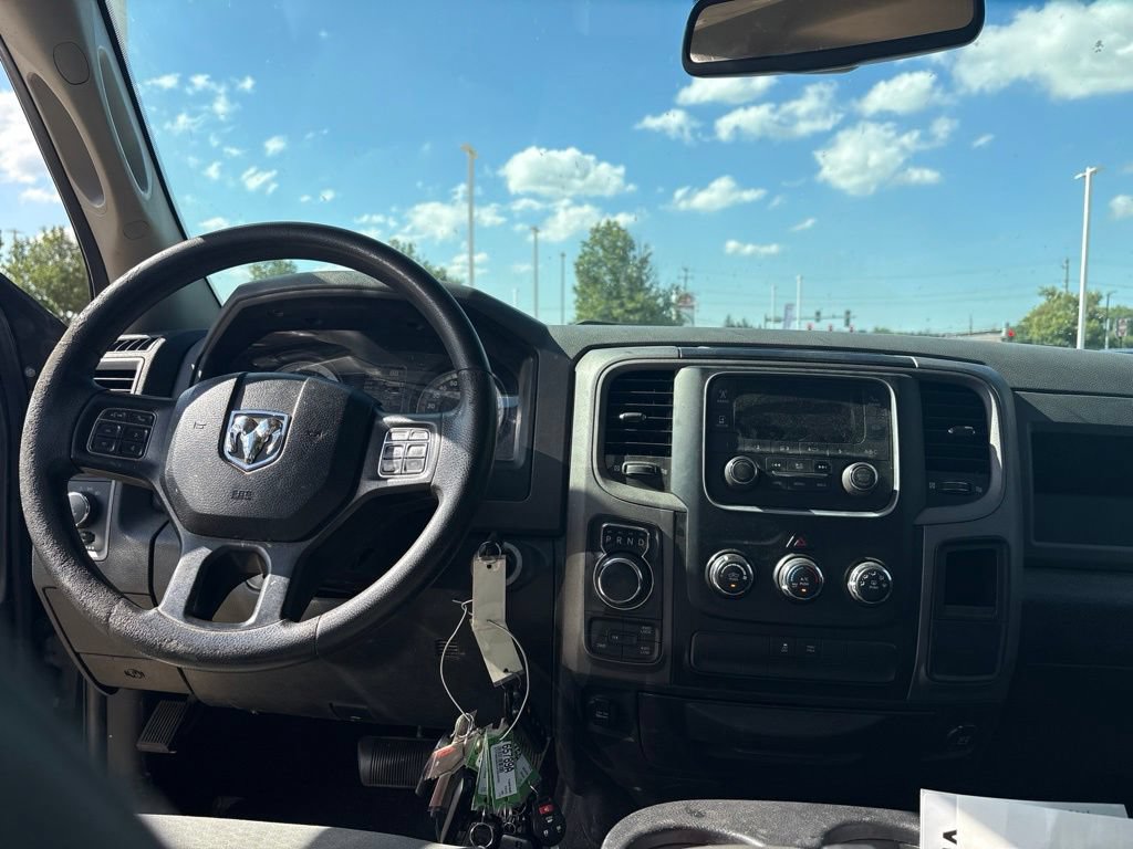 Used 2017 RAM 1500 Express AWD/4WD image 19