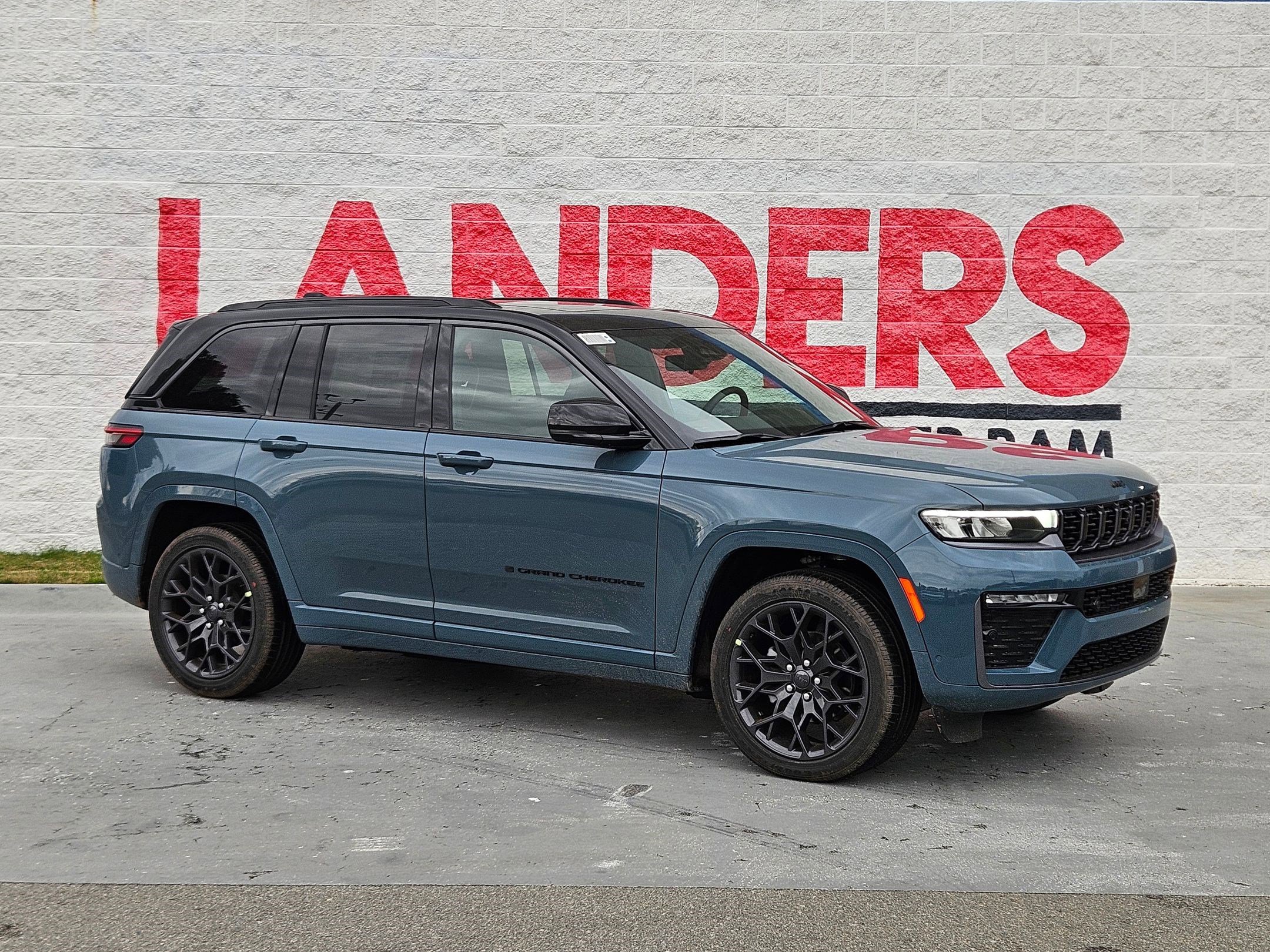New 2026 Jeep Grand Cherokee Summit image 1